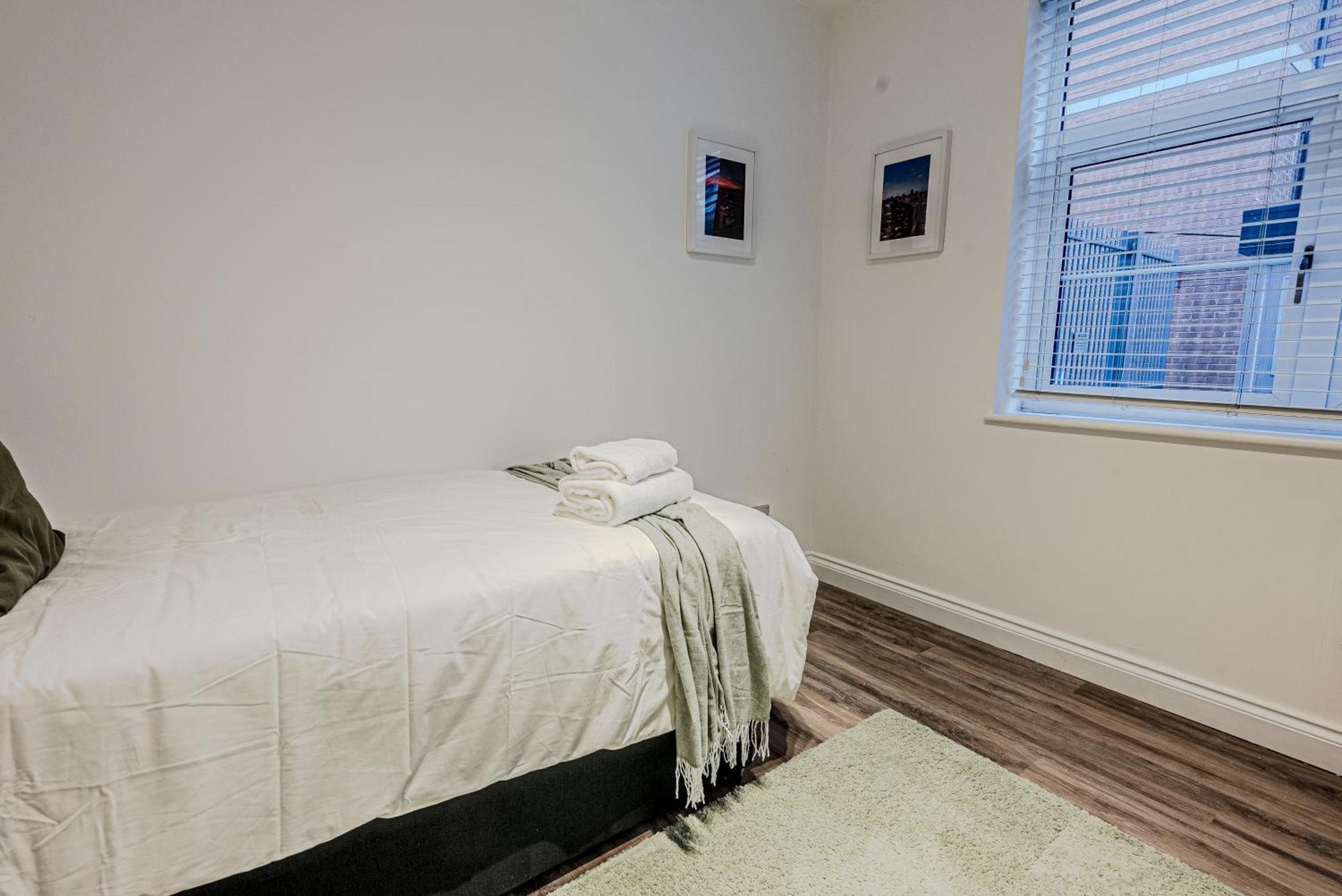 Stunning Three Bedroom Townhouse In The Jewellery Quarter, Birmingham City Centre Sleeps 5- Free Parking Luaran gambar